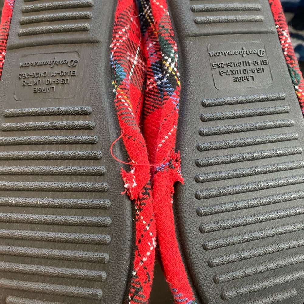 NWOT Dearfoams slippers - Picture 2 of 3